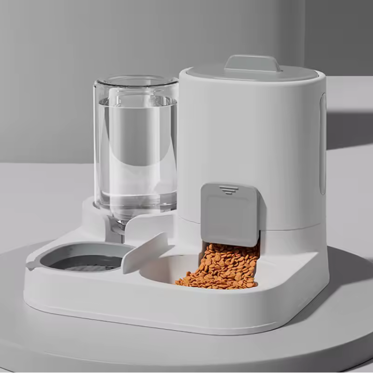 Dispensador automático de comida y agua